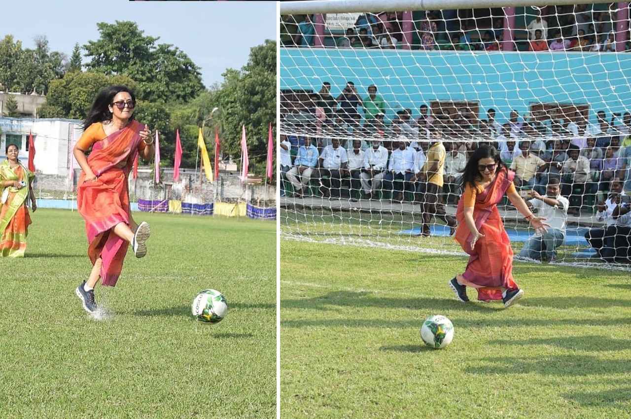 Trending News: TMC सांसद महुआ मोइत्रा ने साड़ी पहनकर खेला फुटबॉल, वीडियो और तस्वीरें हुईं वायरल