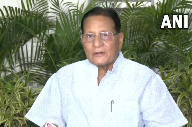 Minister Shanti Dhariwal