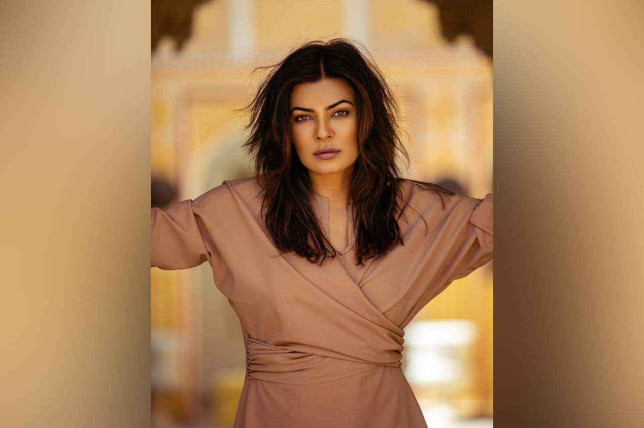 Sushmita Sen Affairs: ललित मोदी से पहले इन सितारों को डेट कर चुकी हैं सुष्मिता सेन, देखें लिस्ट