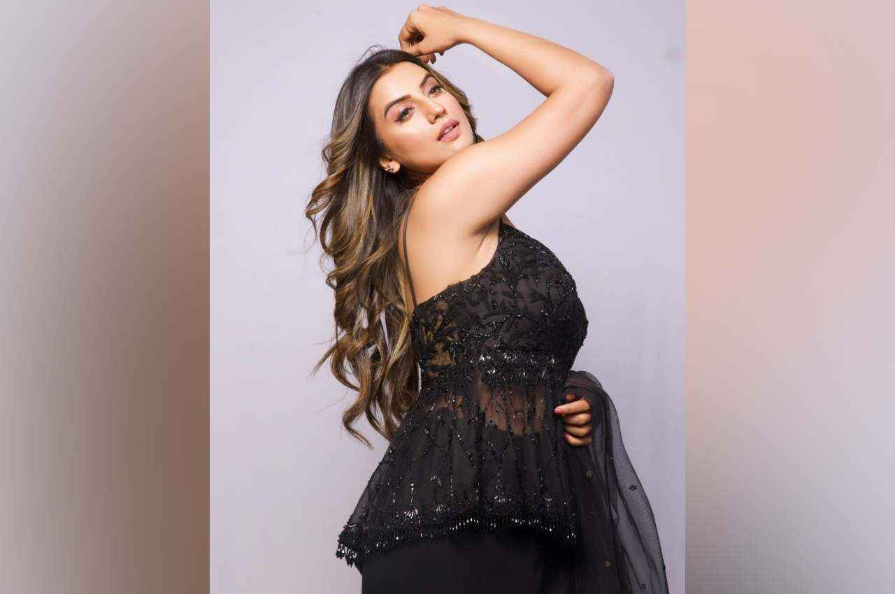 Bhojpuri Actress MMS: अक्षरा सिंह से पहले इन एक्ट्रेसेस के एमएमएस हो चुके हैं वायरल, ये नाम हैं शामिल