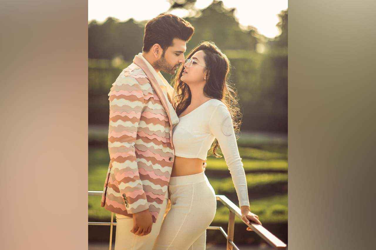 Tejasswi Karan Breakup: टूट गई तेजस्वी-करण की जोड़ी! एक्ट्रेस ने पोस्ट शेयर कर कही ये बात
