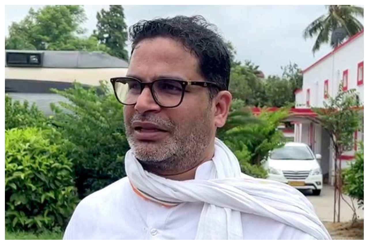 'चाय की चुस्कियां लेने से नहीं पड़ने वाला कोई फर्क', PK ने नीतीश कुमार को बताया फेवीकोल