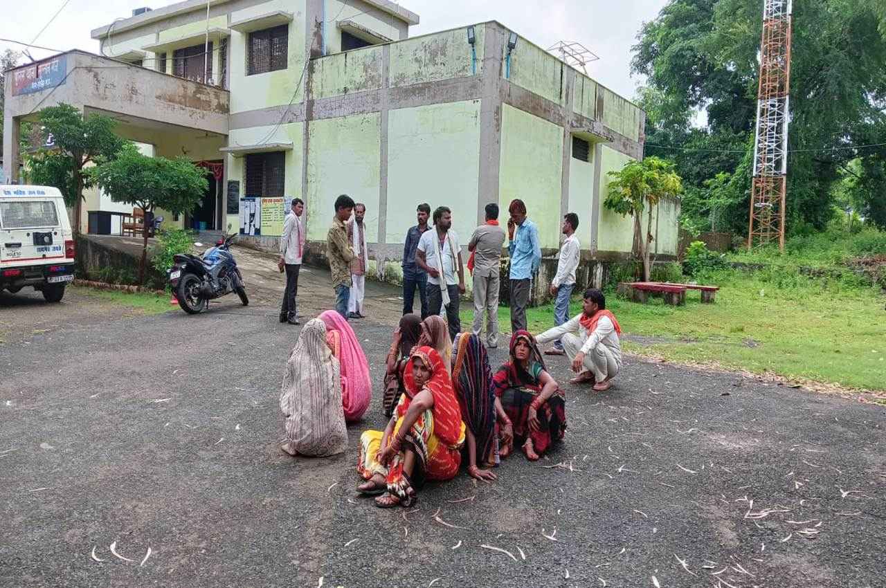 MP: महिला ने दो मासूम बेटियों के साथ कुएं में कूदकर दी जान, ससुराल पक्ष पर प्रताड़ना का आरोप