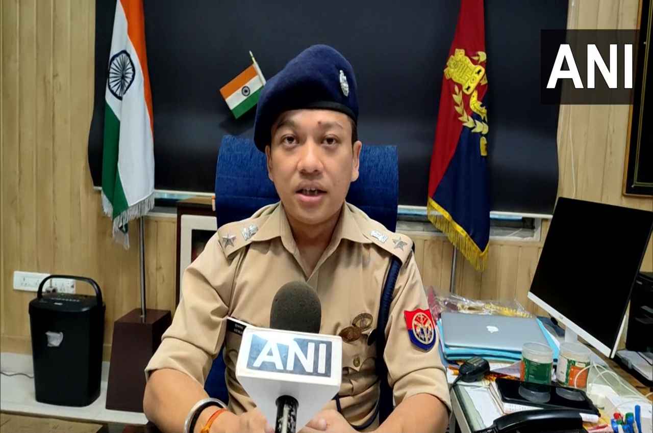 Moradabad News: सामूहिक दुष्कर्म के बाद निर्वस्त्र छोड़ी किशोरी के मामले में नया मोड़, पुलिस ने दिया ये बयान