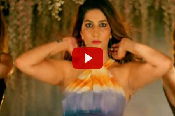 Sapna Choudhary Video: सपना चौधरी ने हिलाई ऐसे कमर कि भीड़ हो गई पागल, देखें वीडियो