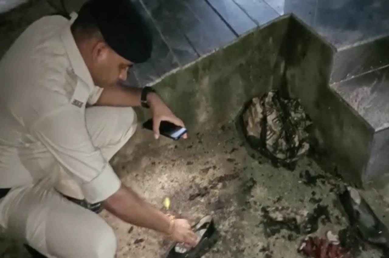 MP: थाने में युवती ने खुद को लगाई आग, पुलिस की भूमिका कटघरे में