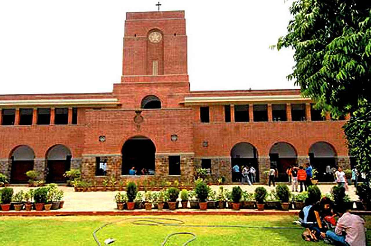 DU Admissions 2022: सीयूईटी के तहत एडमिशन को लेकर तकरार जारी, सेंट स्टीफंस कॉलेज जाएगा सुप्रीम कोर्ट