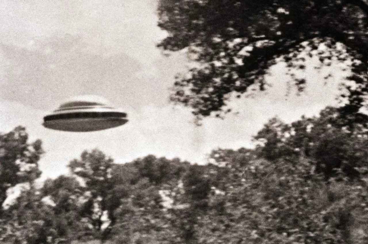 अमेरिका ने किया दावा- हमारे पास UFO के कई वीडियो, दुनिया को दिखाने पर हमें हो सकता है खतरा