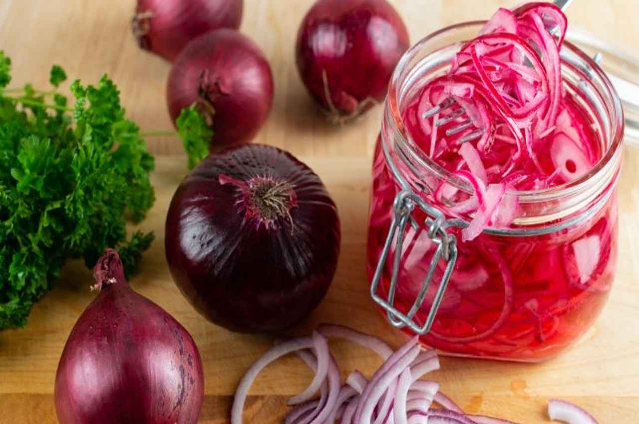 Benefits of onion: सर्दी-खांसी को तुरंत ठीक कर देगा प्याज, ऐसे करें इस्तेमाल, बालों का टूटना भी होगा बंद