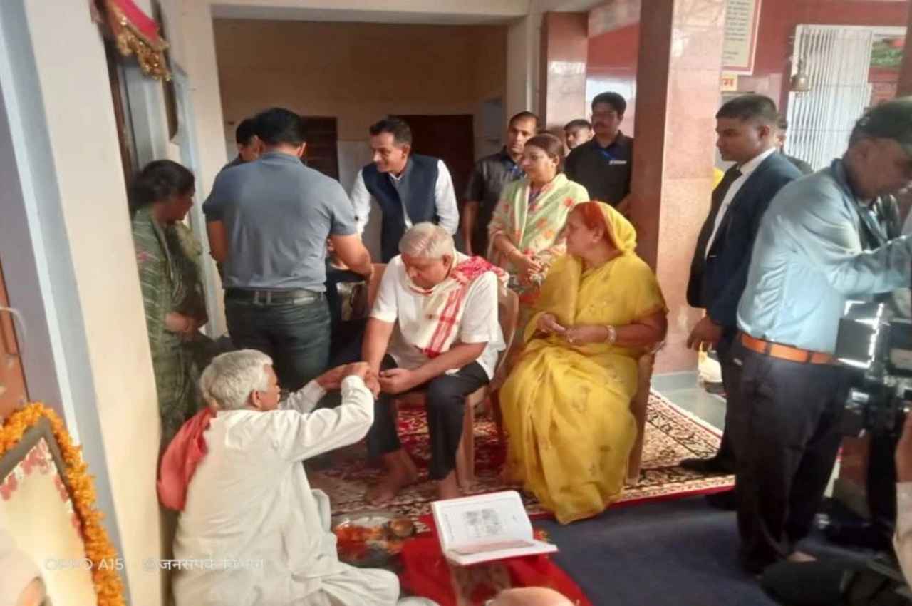 Rajasthan: उपराष्ट्रपति जगदीप धनखड़ पहुंचे पैतृक गांव, सरकारी स्कूल के भवन की रखी नींव