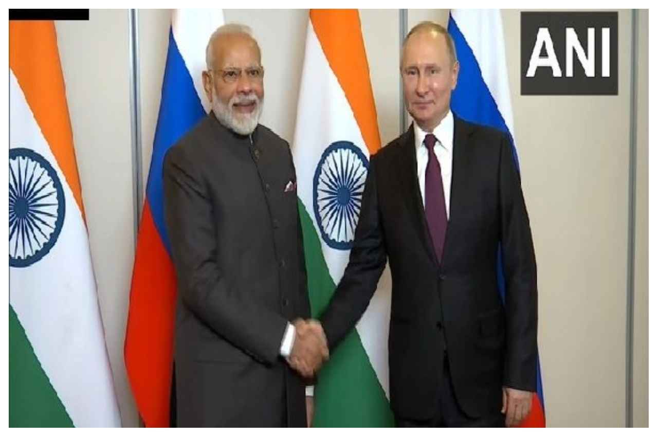 World: शिखर सम्मेलन के दौरान समरकंद में रूसी राष्ट्रपति व्लादिमीर पुतिन से मिल सकते है पीएम मोदी 