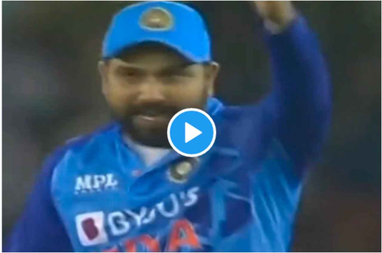 IND vs AUS: खराब गेंदबाजी और फील्डिंग देख आग बबूला हो गए रोहित शर्मा, अजीबो-गरीब रिएक्शन वायरल