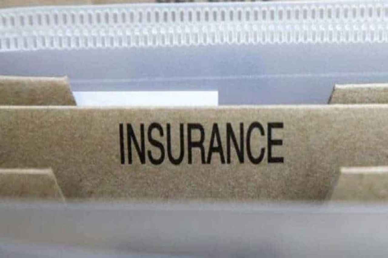 Insurance Cover: सिर्फ एक ये बीमा पॉलिसी आपकी गाड़ी, घर समेत बहुत कुछ करेगी सुरक्षित, जानें- इसको कैसे पाएं