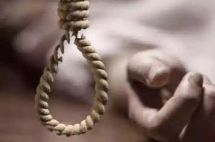 Suicide in Dungarpur