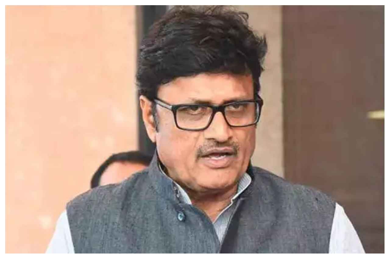 राजस्थान पॉलिटिक्स हलचल Live: चूरू से बीजेपी विधायक राजेंद्र राठौर बोले- त्यागपत्र देने का नाटक बंद करें, नियम अनुसार स्पीकर  को सौंपे इस्तीफे 