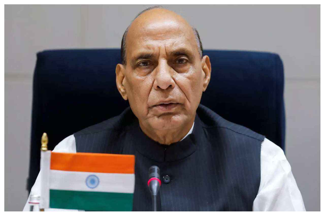 India China Conflict: तवांग की घटना पर रक्षा मंत्री राजनाथ सिंह ने बुलाई हाई लेवल मीटिंग; आर्मी चीफ, CDS और NSA होंगे शामिल
