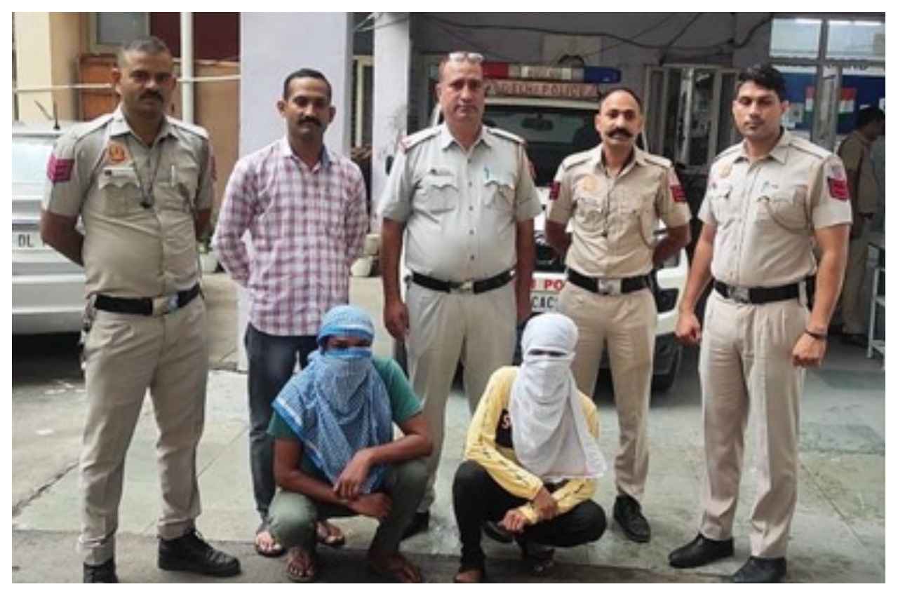Delhi News: जहां चार यार मिल ....बहस हुई और एक की कर दी चाकू से गोदकर हत्या