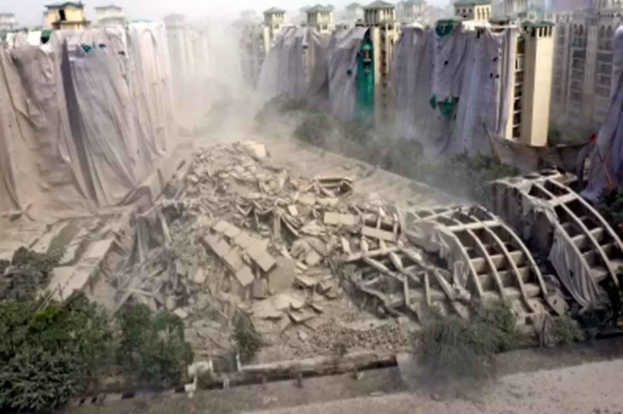 Twin Tower Site: अब मंदिर बनेगा या फिर से खड़े होंगे नए घर, जानें क्यों गहरा रहा है विवाद