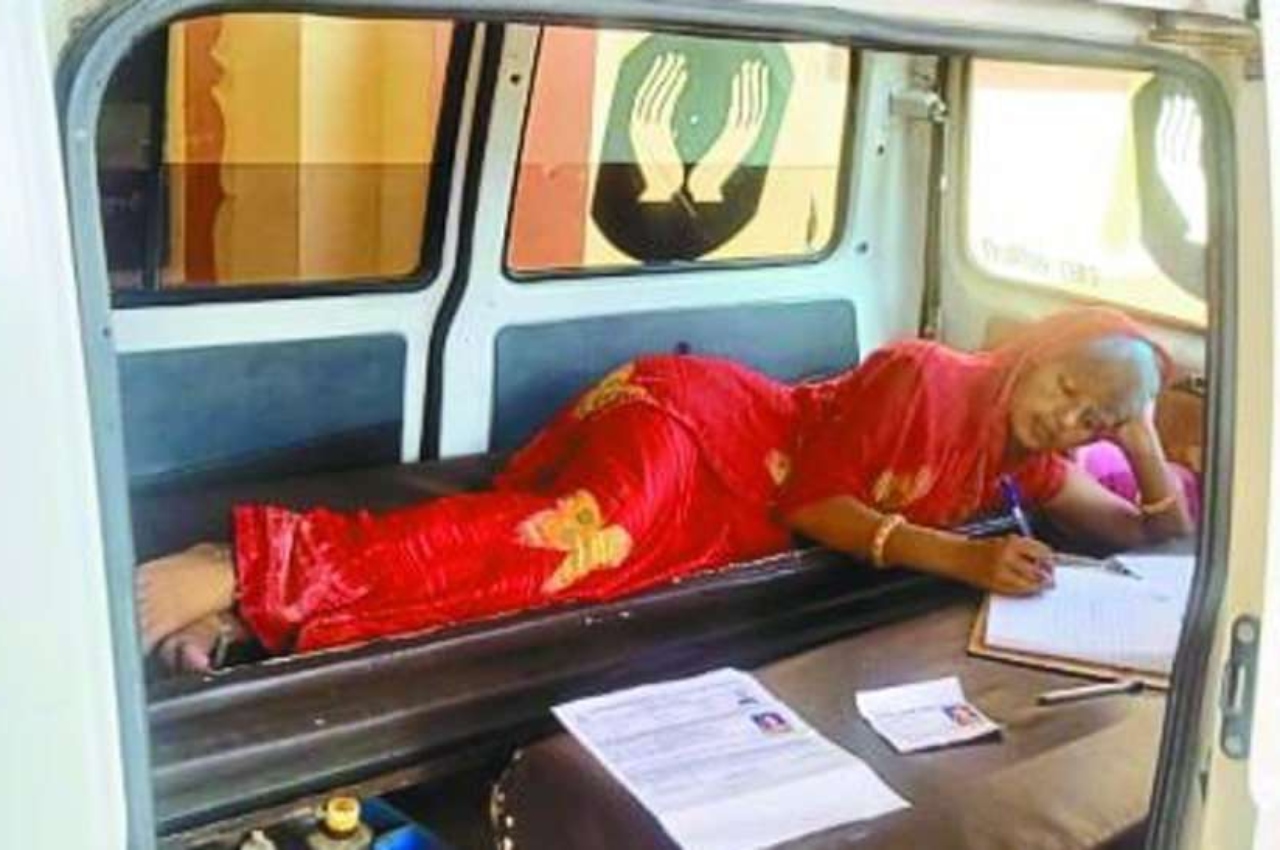 woman gave exam in ambulance