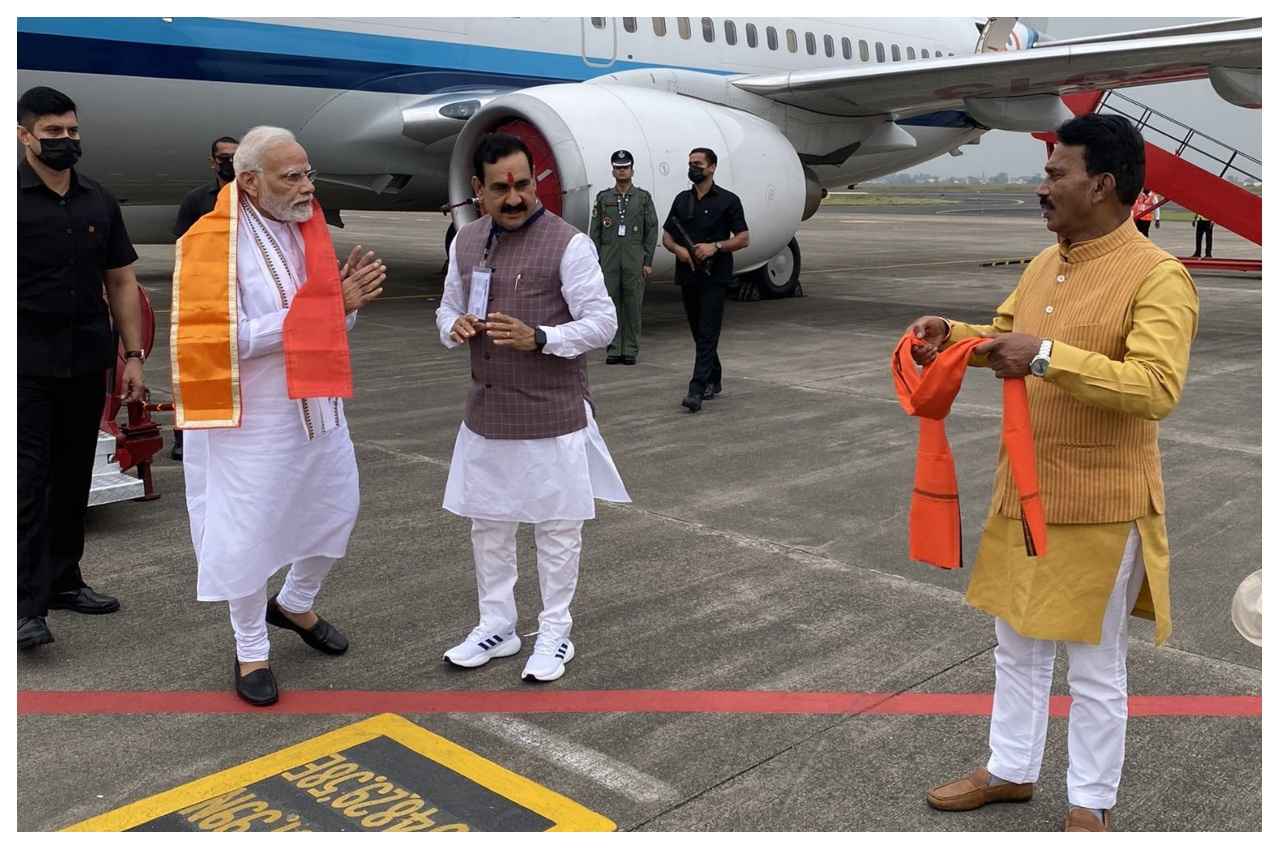 Mahakal Corridor Live Update: शाम 6:30 बजे होगा महाकाल कॉरिडोर का उद्घाटन, पीएम मोदी पहुंचे इंदौर