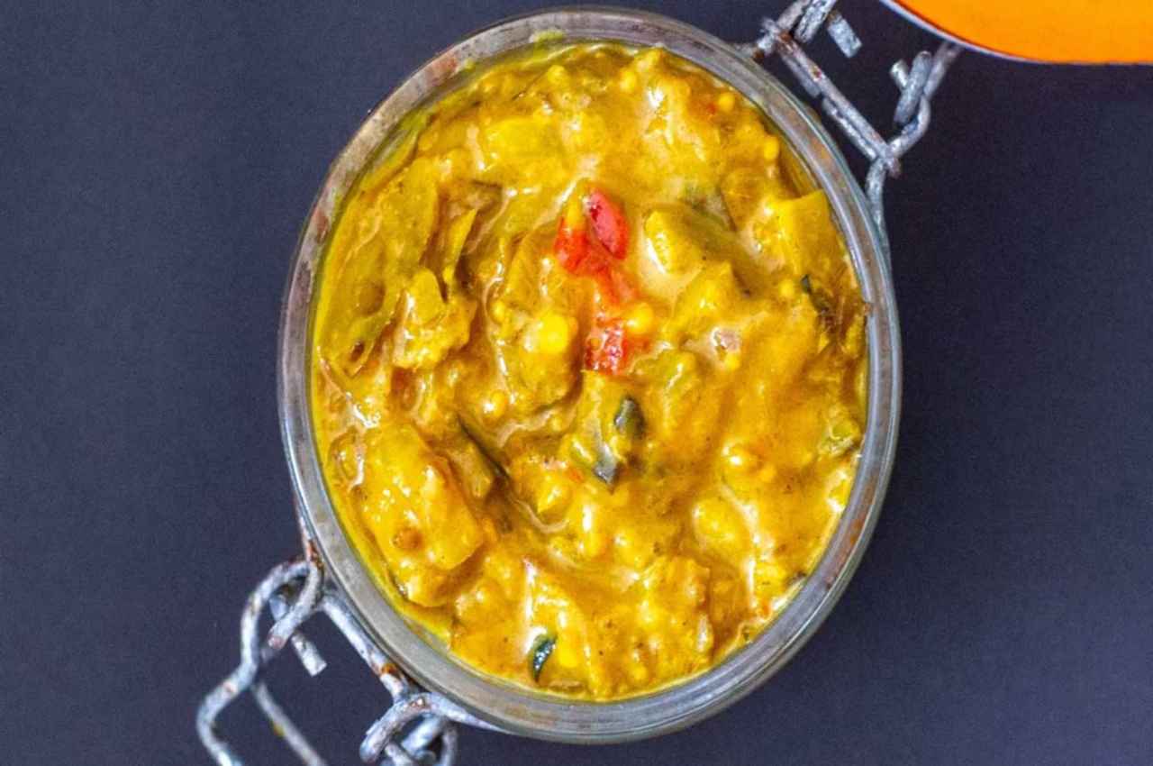 How To Make Banana Peel Chutney: केले के छिलके को फेंकने की बजाय ट्राई करें लजीज चटनी, बनाने के लिए फॉलो करें ये स्टेप्स