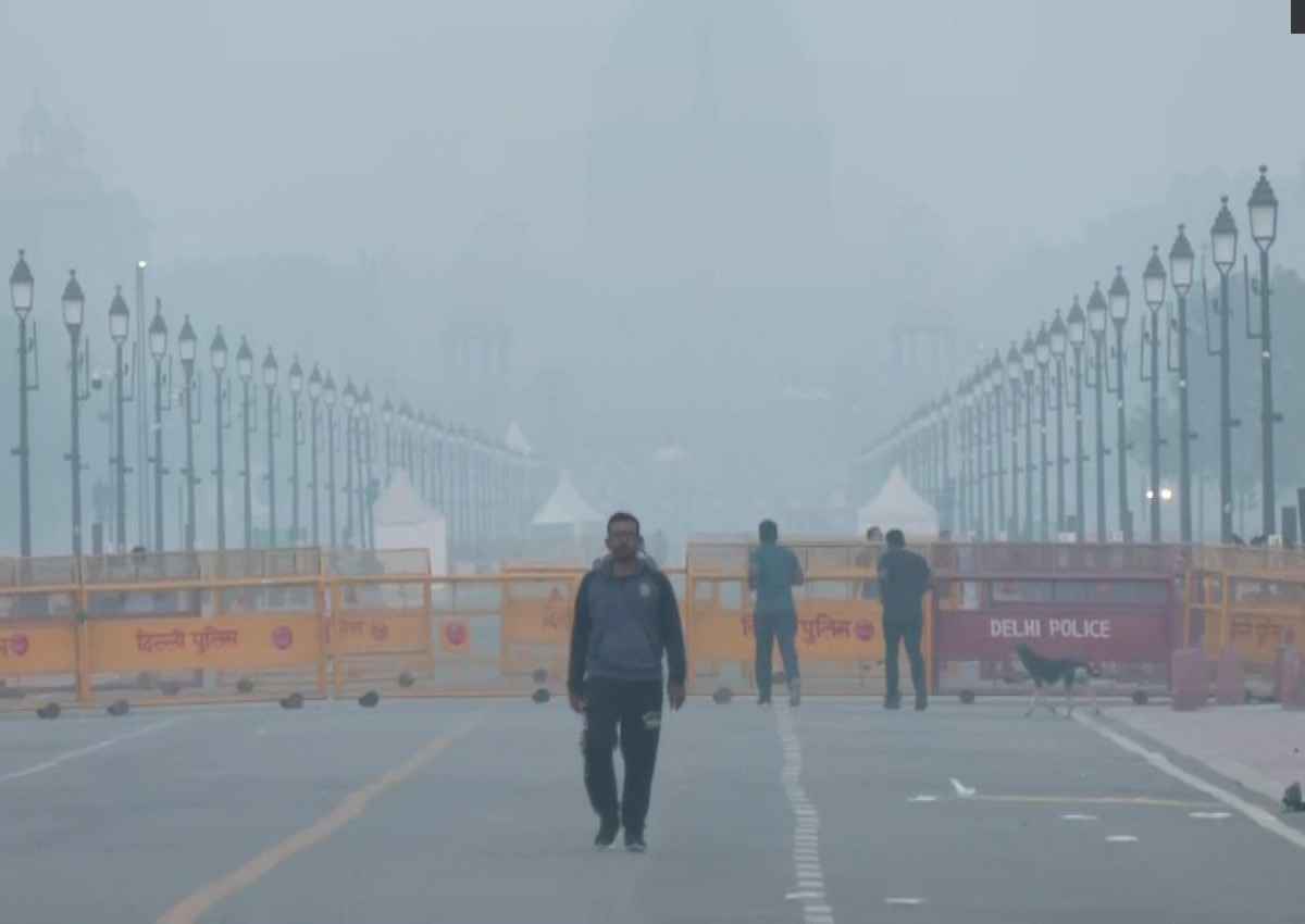 Air Quality: जानलेवा हुई दिल्ली-NCR की आबो-हवा, जानें आपके शहर के एयर क्वालिटी का हाल