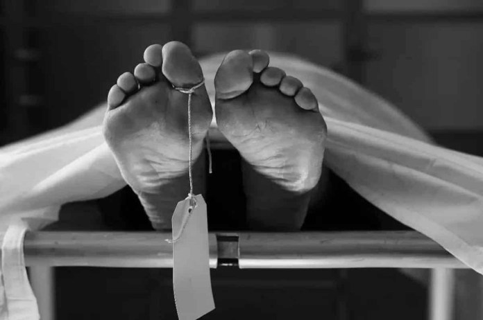Dead body of youth found in bus in Jaipur