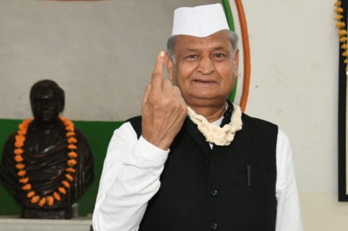 CM Ashok Gehlot casts vote for Congress President
