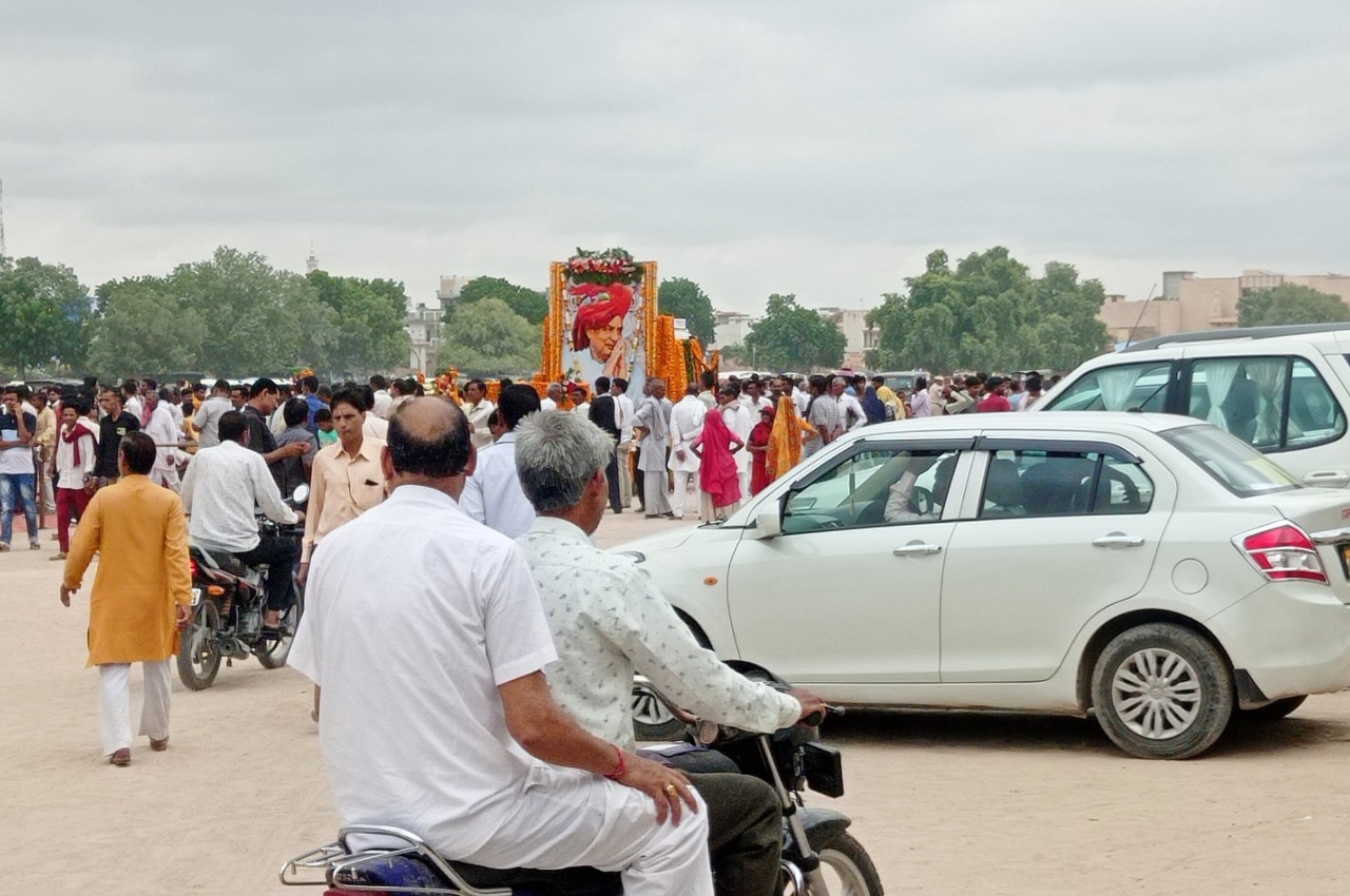 CM Gehlot arrived to attend the funeral of Pandit Bhanwarlal Sharma