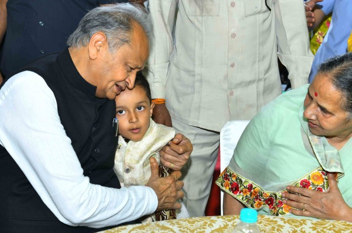 CM Gehlot celebrated Diwali with orphan children