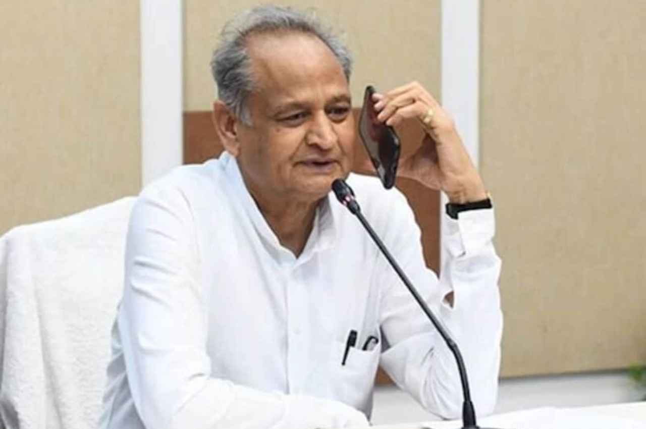 सीएम गहलोत का संवेदनशील फैसला, कोरोना से अनाथ हुए बच्चों के साथ मनाएंगे दिवाली