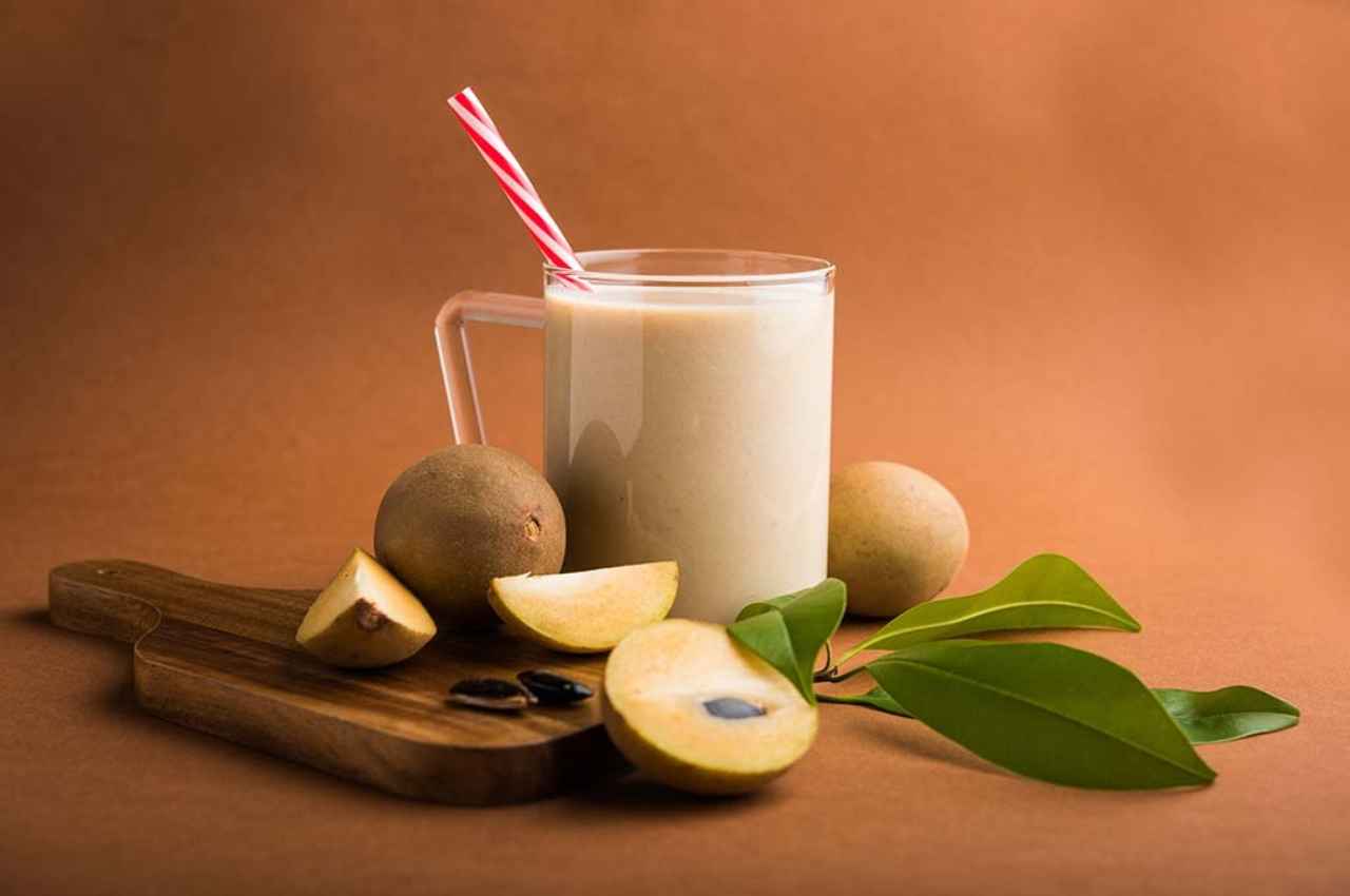 Diwali 2022 Drink: दिवाली पर मेहमानों को मिठाई की बजाय सर्व करें टेस्टी चीकू मिल्क शेक, ये सिपंल रेसिपी
