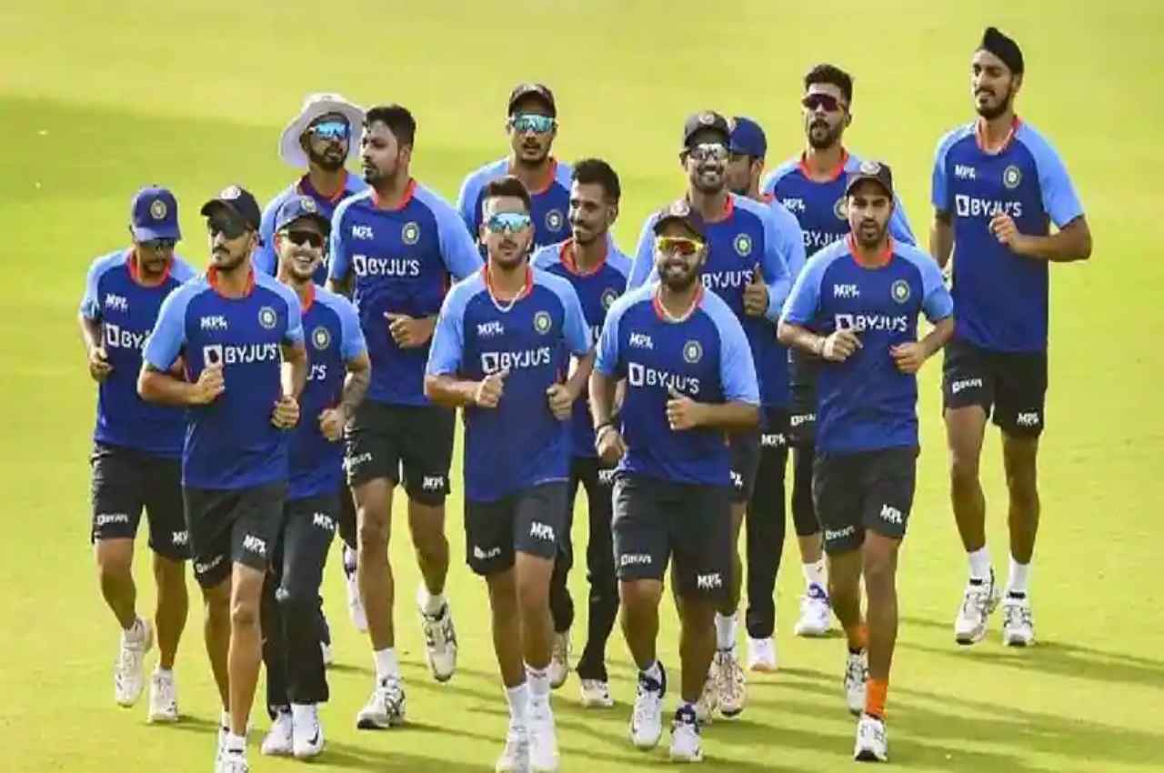 IND vs NED: होटल से 42 किलोमीटर दूर ग्राउंड, प्रेक्टिस सेशन के बाद मिला सेंडविच और ठंडा अंडा, गुस्साई Team India  ने की आईसीसी से शिकायत