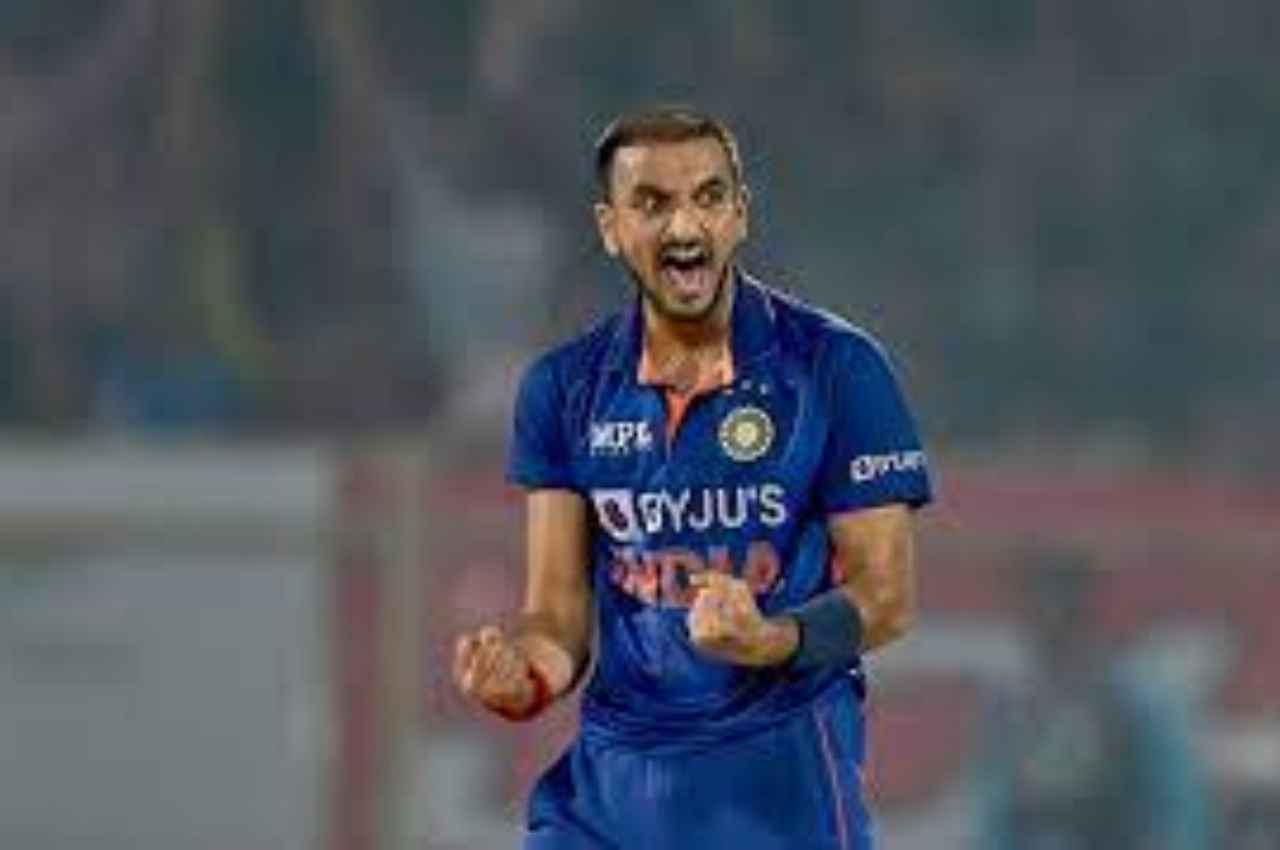 Ind Vs Pak: महाजंग से क्यों बाहर हुए हर्षल पटेल, जानें वजह