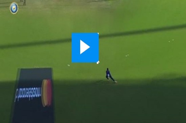 Mohammad Siraj catch