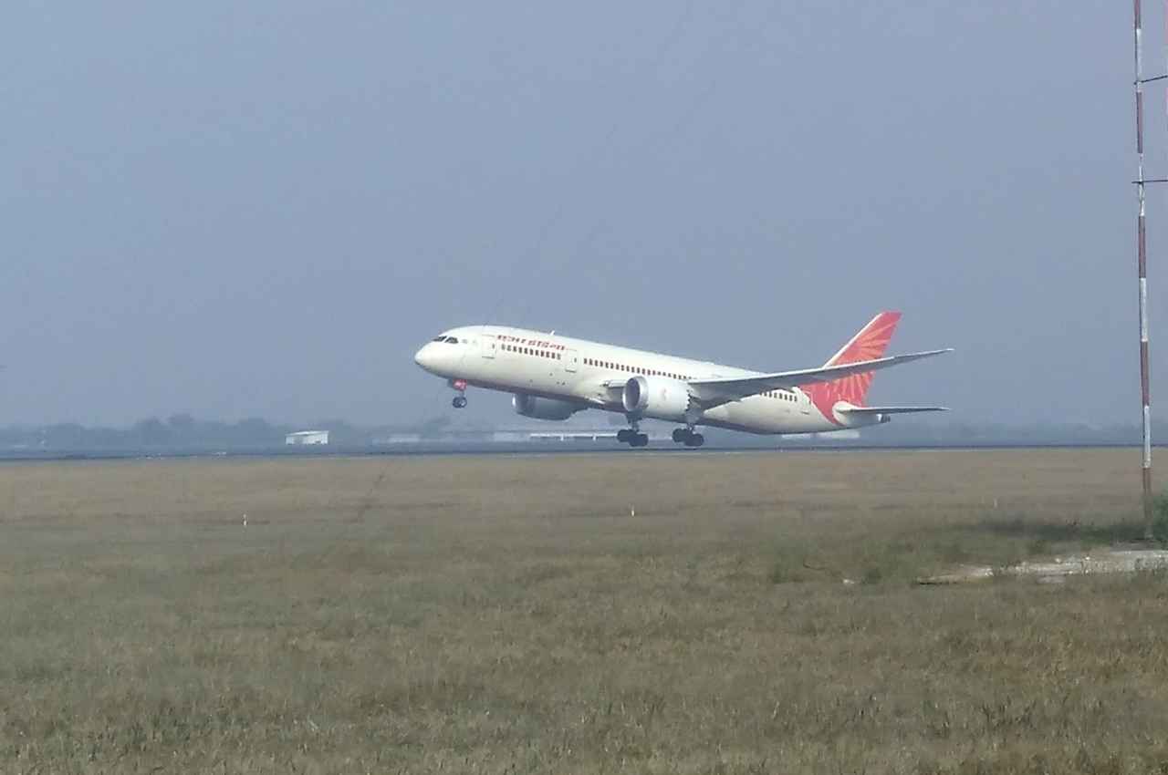Noida International Airport: जमीन दे चुके और देने वाले किसान अब सरकार से नाराज, जेवर विधायक ने कहीं ये बातें