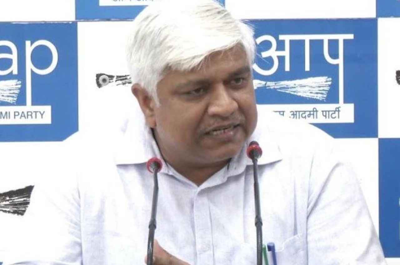राष्ट्रपति ने स्वीकार किया विवादित शपथ लेने वाले दिल्ली के मंत्री का इस्तीफा