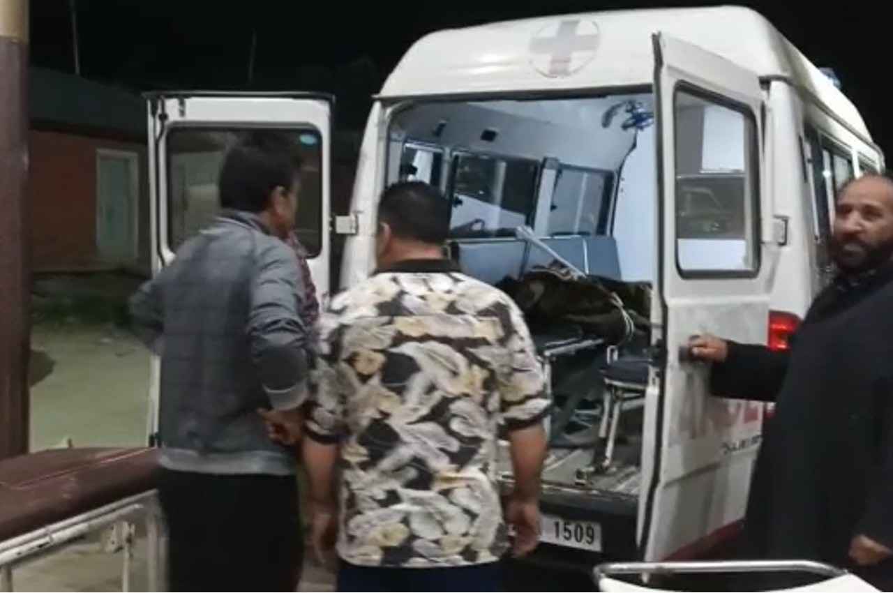 Target killing: जम्मू-कश्मीर के शोपियां में फिर टारगेट किलिंग, आतंकियों के ग्रेनेड हमले में यूपी के दो मजदूरों की मौत