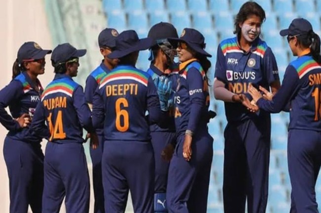 BCCI announced now women and men cricketers will get same fees BCCI announced now women and men cricketers will get same fees