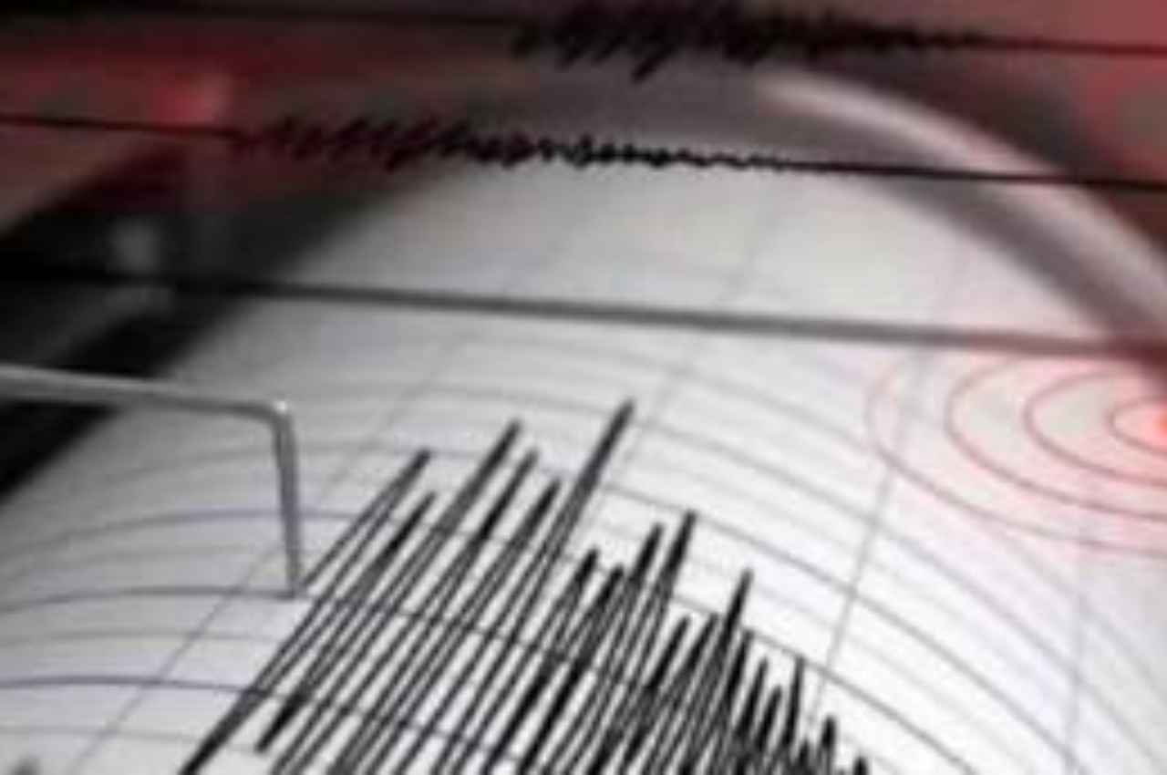 Earthquake: बिहार में हिली धरती, घरों से बाहर निकले लोग