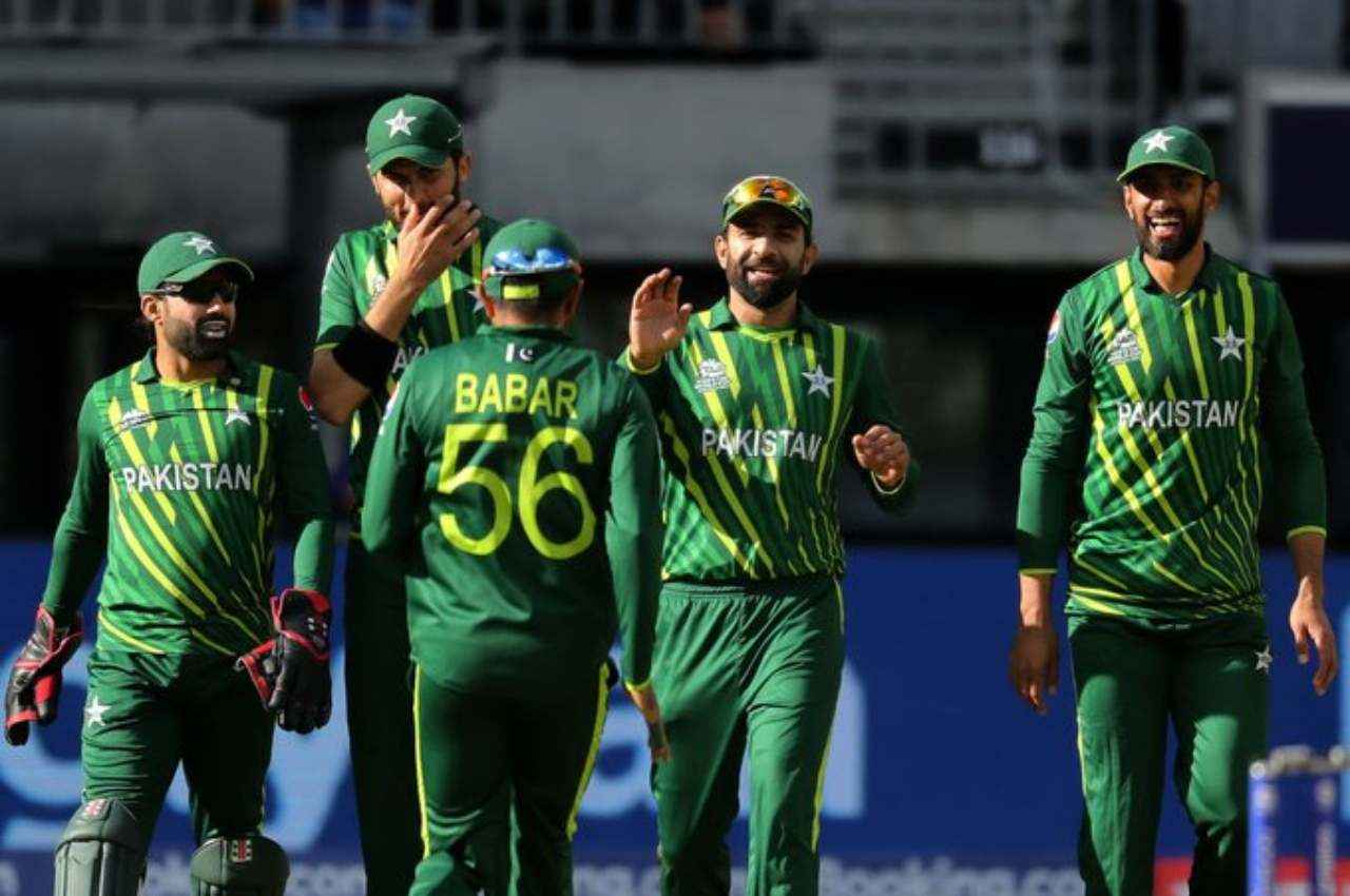 PAK vs NED: पाकिस्तान की उम्मीदें जिंदा, जानिए सेमीफाइनल का पूरा समीकरण