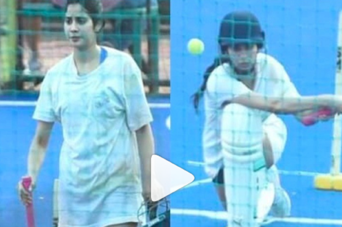 Janhvi Kapoor Viral Video: क्रिकेट के मैदान में जमकर पसीने बहाती दिखीं जान्हवी कपूर, नेट प्रैक्टिस का वीडियो वायरल