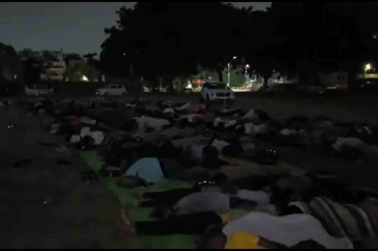 unemployed people spent the night in open field in Ahmedabad unemployed people spent the night in open field in Ahmedabad