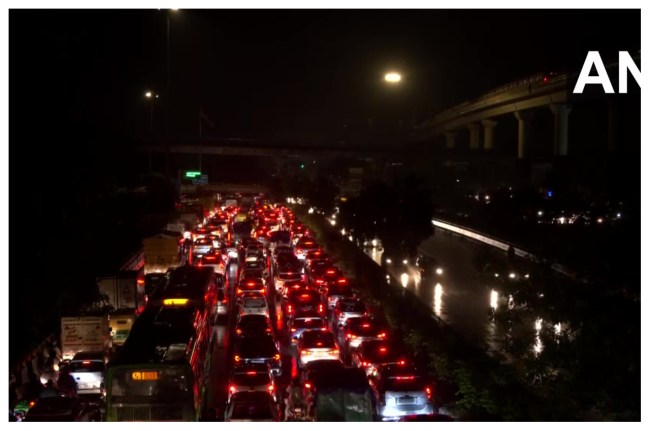 दिल्ली में लगा जाम (1)