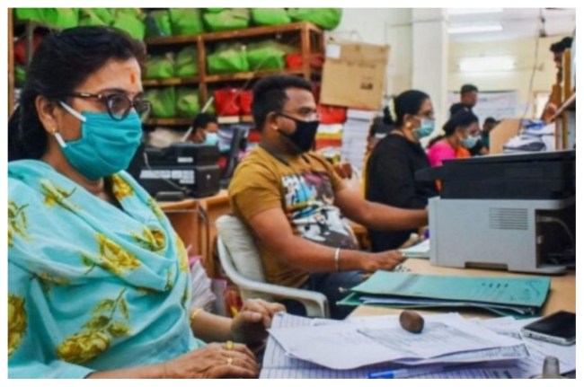 सरकारी कर्मचारी प्रतीकात्मक तस्वीर