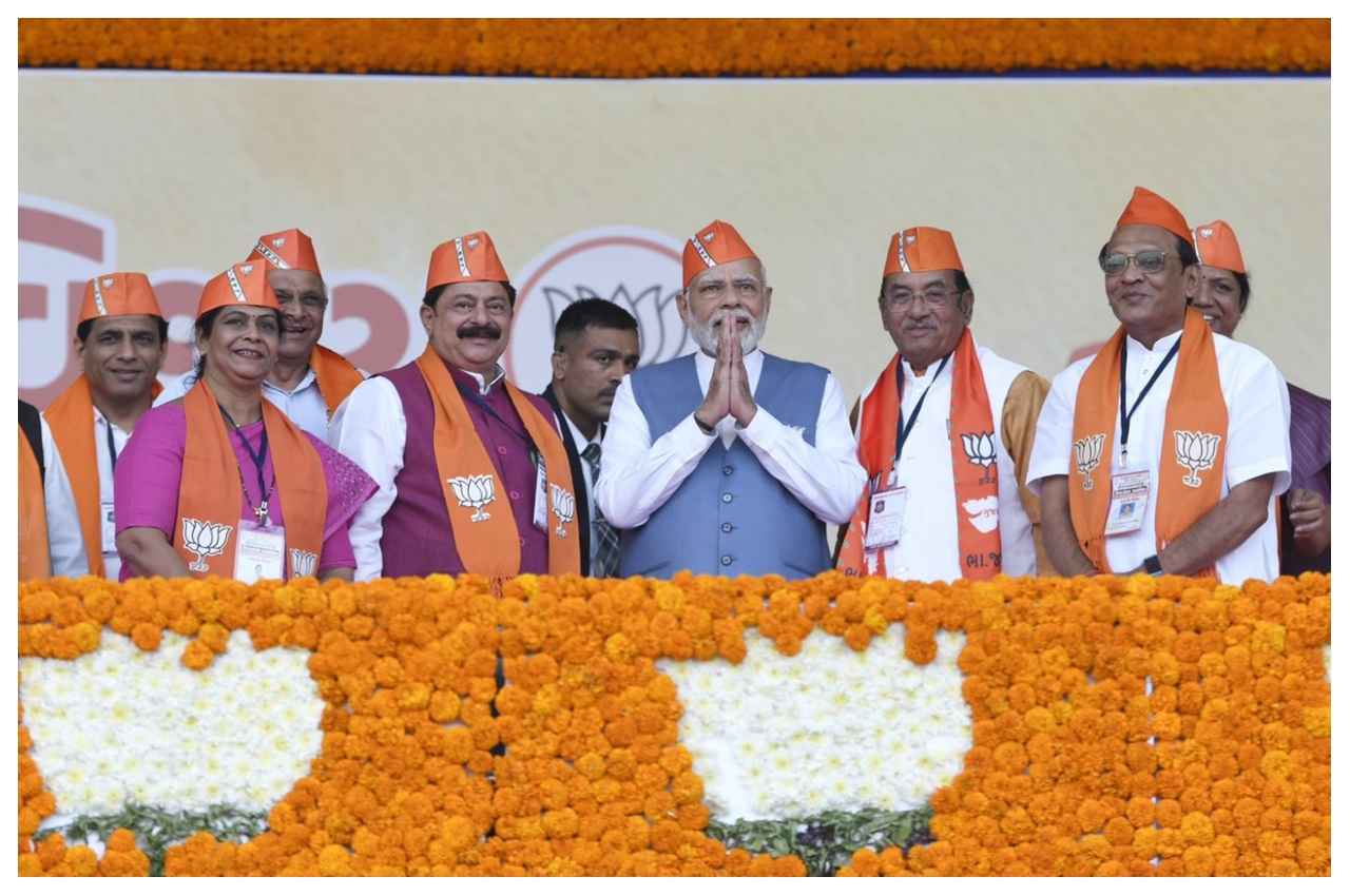 Gujarat Assembly Election 2022: भावनगर रैली में पीएम मोदी बोले- हमने तकनीक से खारे पानी को बनाया मीठा