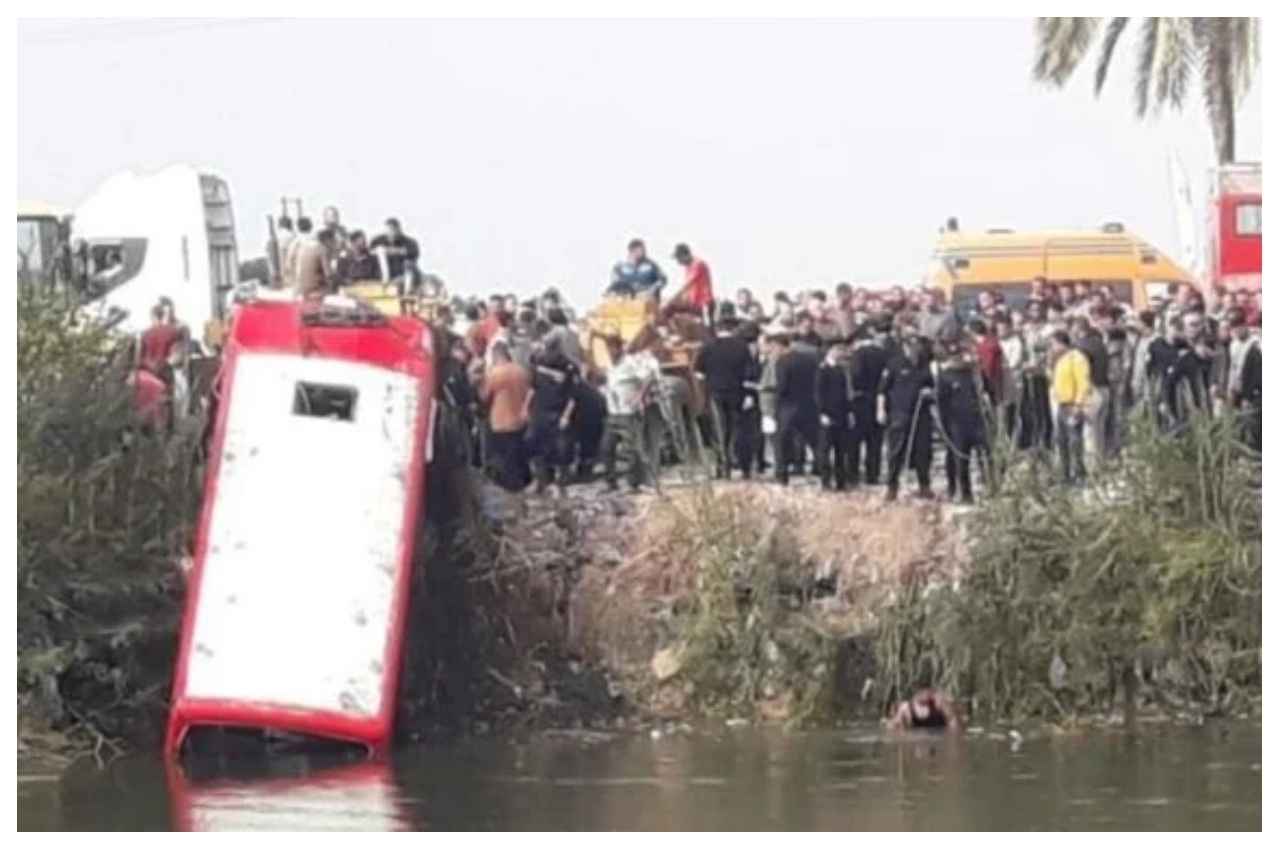 मिस्र में बड़ा हादसा: बस नहर में गिरी, 22 की मौत और 6 घायल