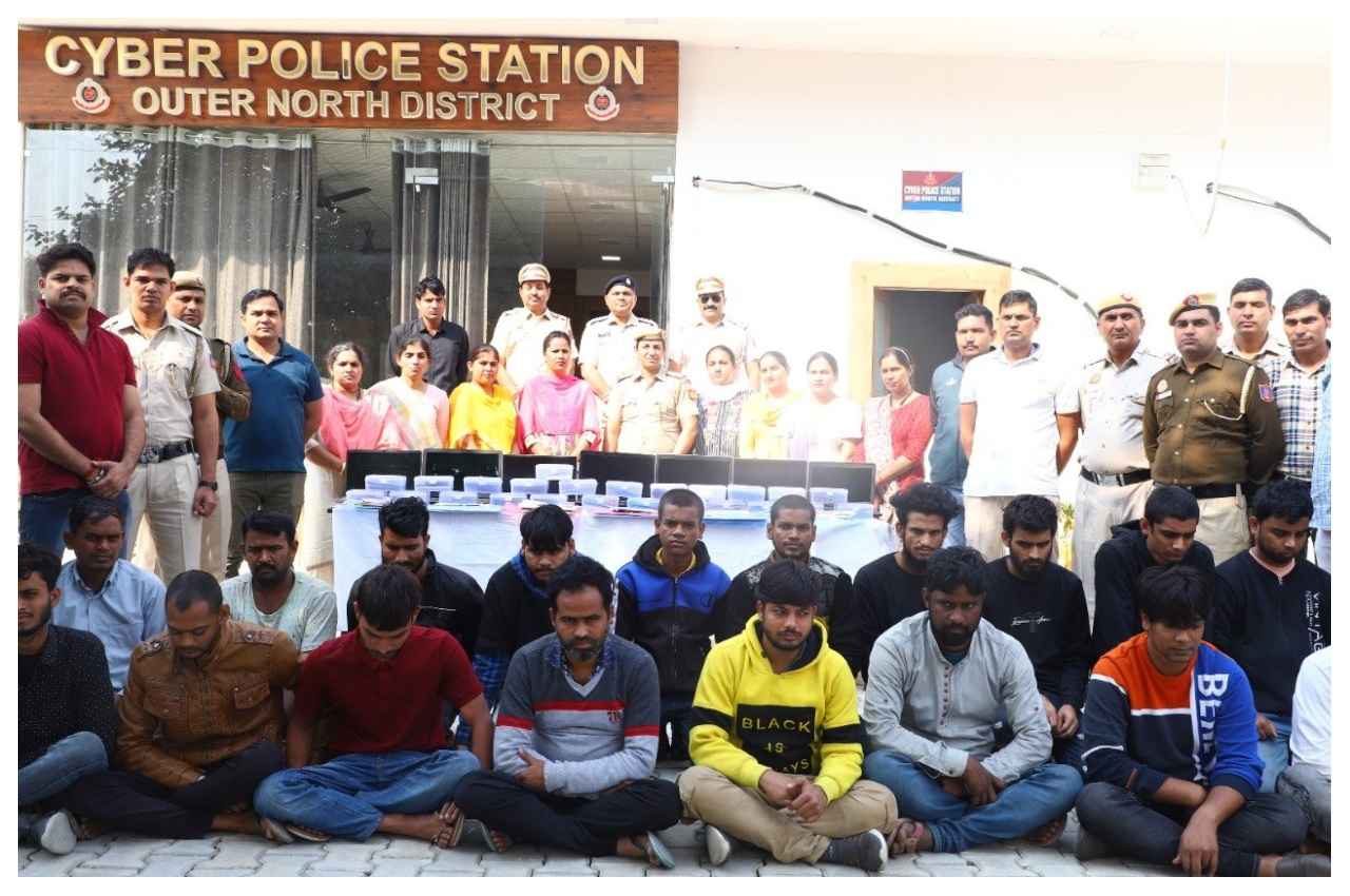 पुलिस की गिरफ्त में आरोपी