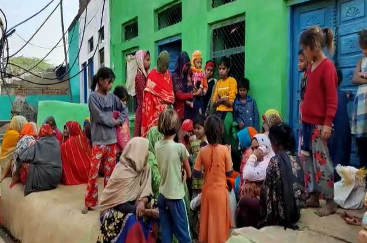 Bhind Crime News: युवक की हत्या कर शव घसीटकर ले जा रहे थे बदमाश, अचानक पहुंच गई पत्नी..