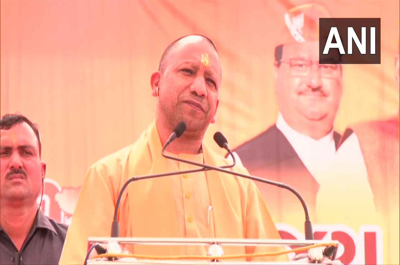 CM योगी बोले- कोविड प्रतिबंधों का दुनिया में विरोध हो रहा था, भारत में हमने उत्साह से जीती ये जंग